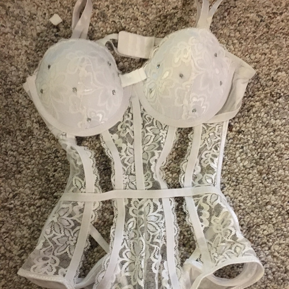 4/65Corset body suit